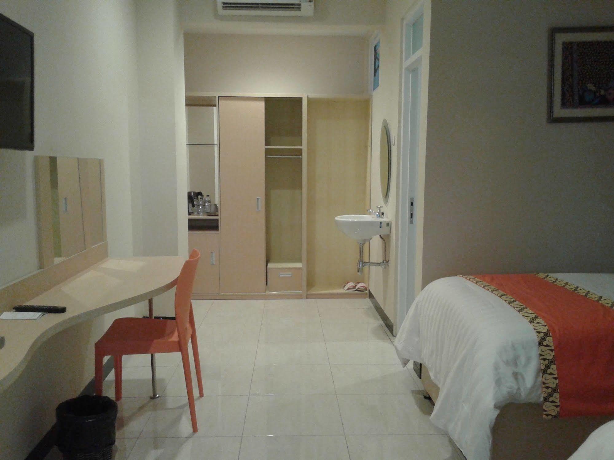 Ceria Boutique Hotel Maguwo Exteriör bild