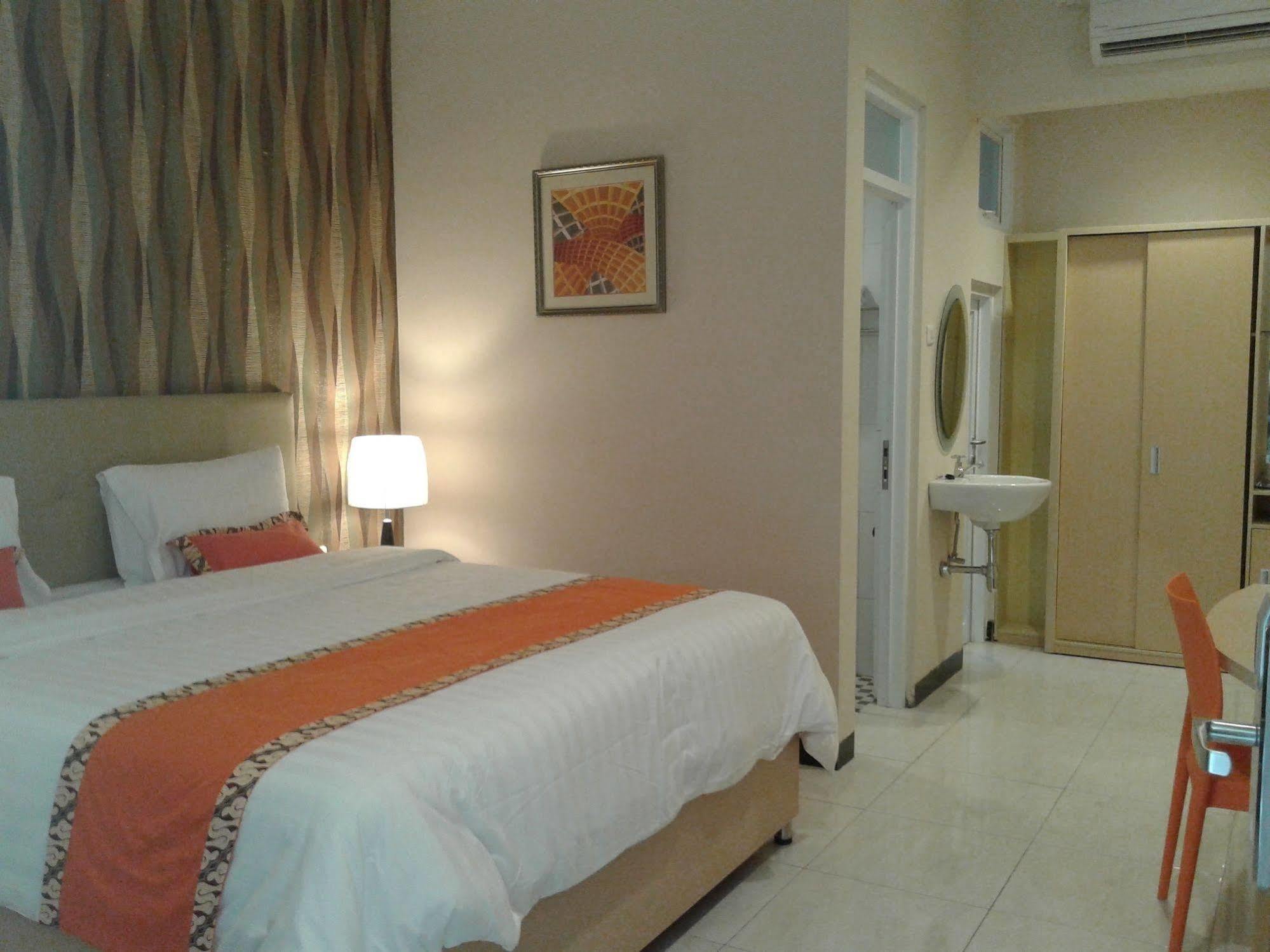 Ceria Boutique Hotel Maguwo Exteriör bild
