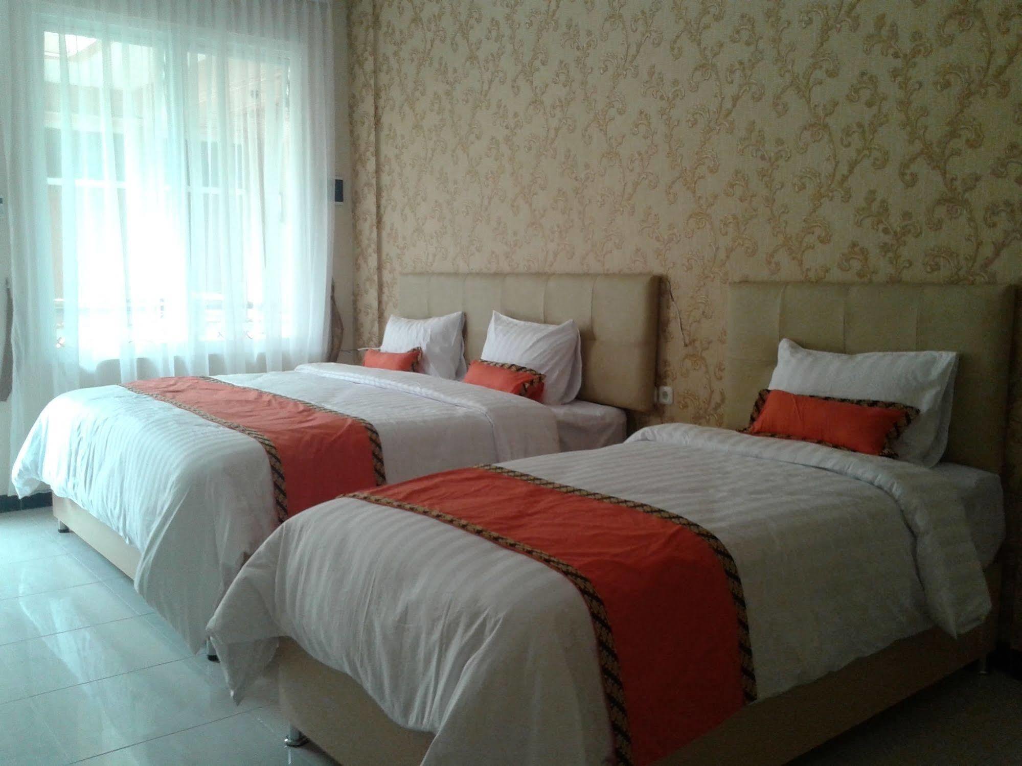 Ceria Boutique Hotel Maguwo Exteriör bild